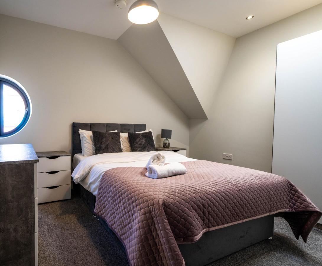 Three Bed Apartment Sleeps 5 In Botanic ベルファスト エクステリア 写真