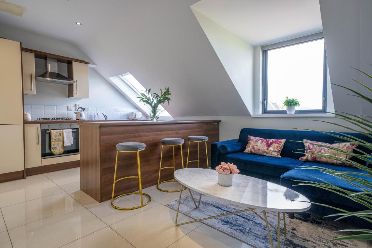 Three Bed Apartment Sleeps 5 In Botanic ベルファスト エクステリア 写真