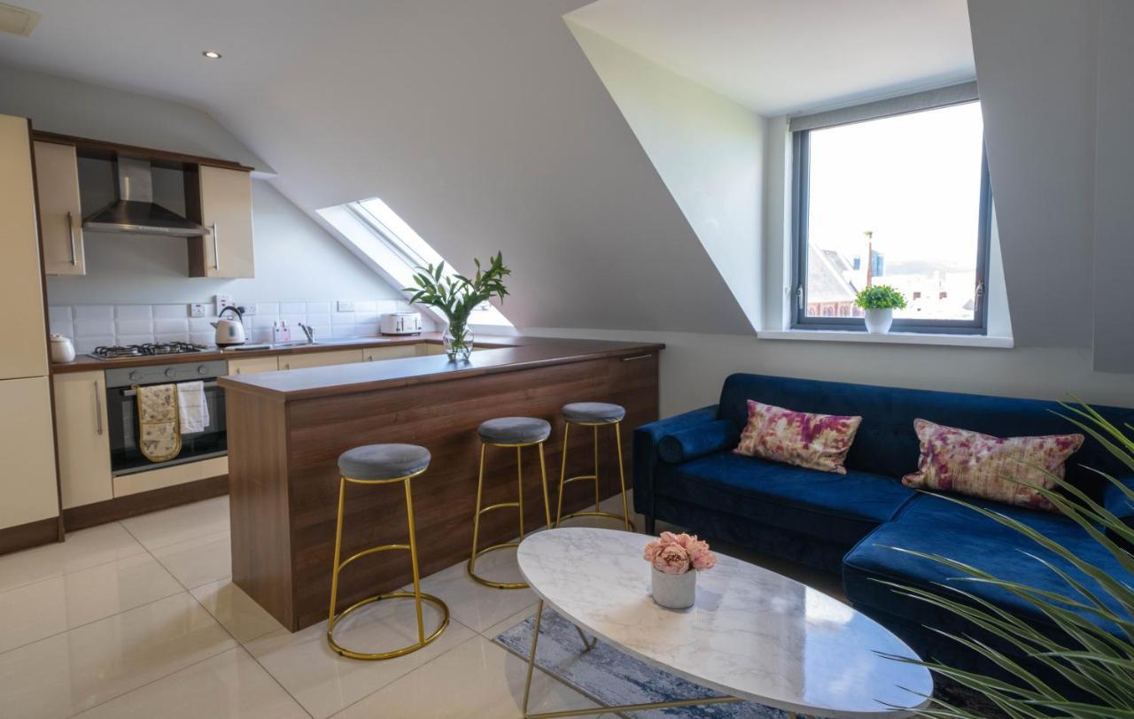 Three Bed Apartment Sleeps 5 In Botanic ベルファスト エクステリア 写真